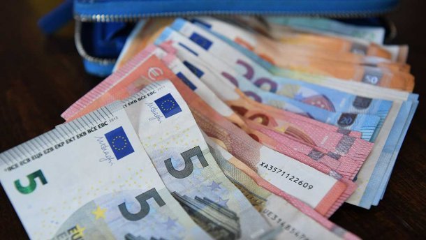 Наличный курс валют 15 мая: гривна начинает дешеветь