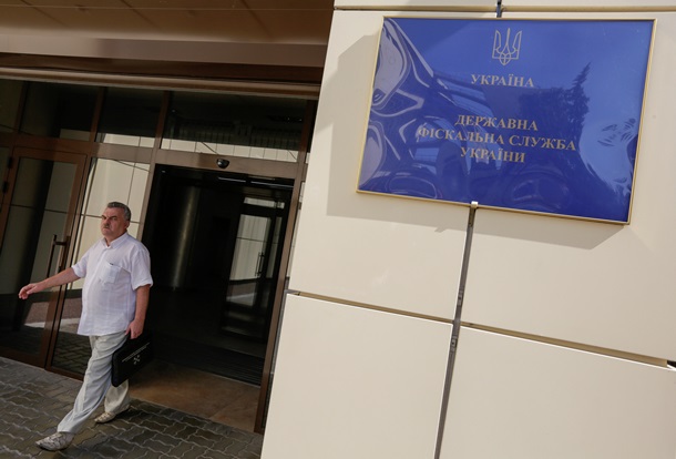Налоги на бедность. За что украинцев заставят заплатить в 2015 годуСюжет