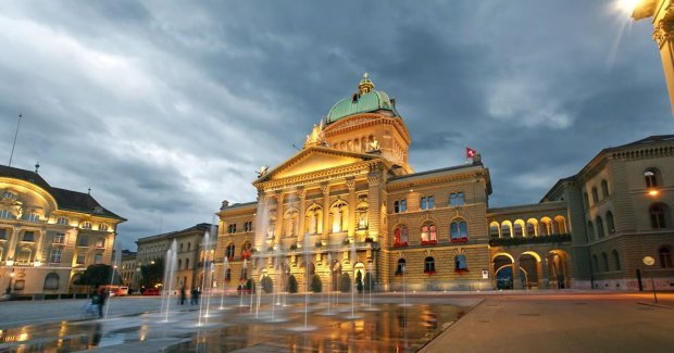 Найдивовижніші парламенти, які обовязково має побачити кожен