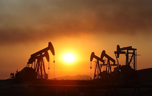 Нефтедобыча на юге Ливии остановлена из-за нападения туарегов