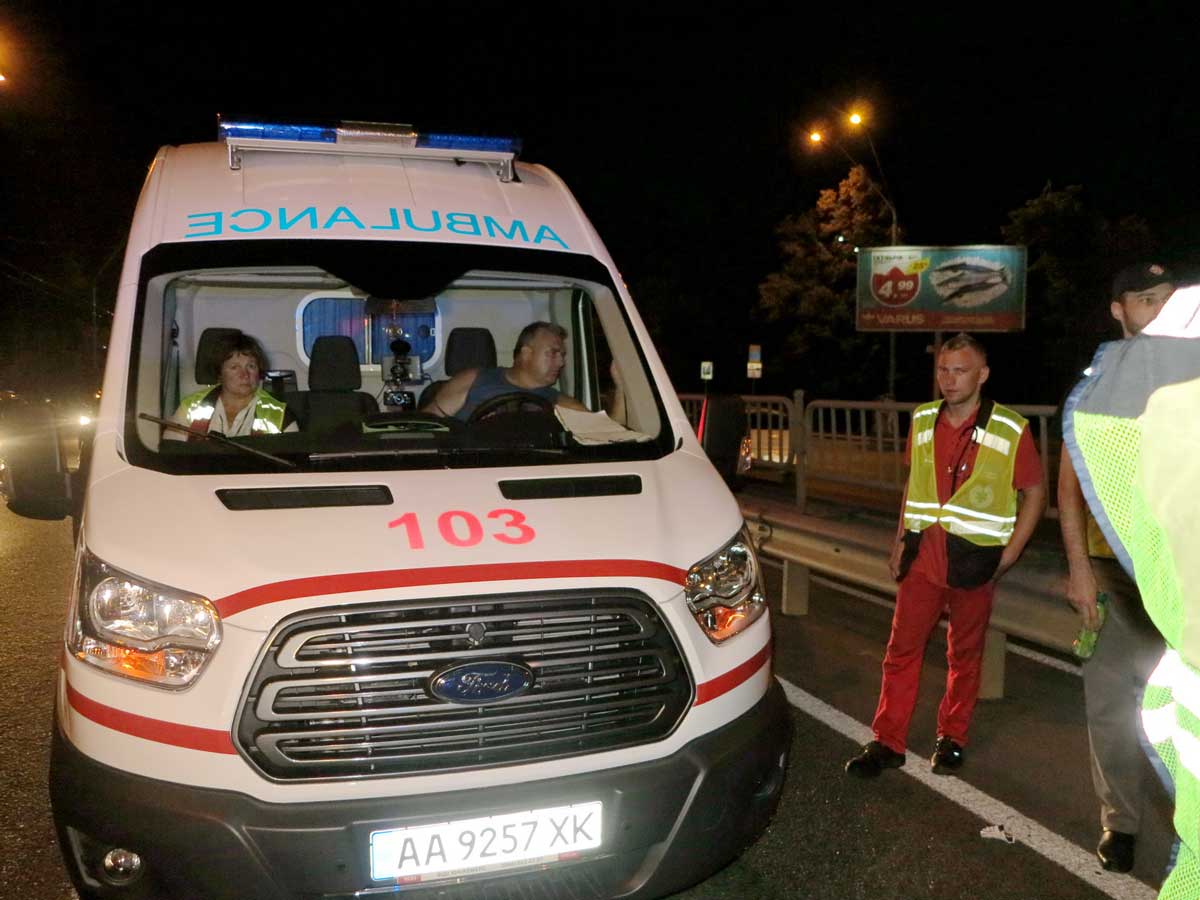 Нелепая смерть байкера в Киеве: на проспекте Победы погиб молодой мужчина