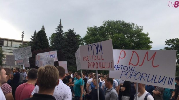 Нестабильность в Грузии и Молдове: как правильно Украине реагировать на протесты соседей