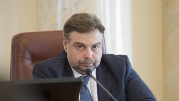 Ограничение импорта сырья для украинской промышленности обвалит курс гривны, – Каленков