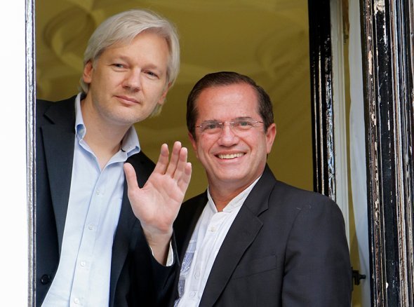 Основателя WikiLeaks Джулиана Ассанжа приговорили к 50 неделям тюрьмы