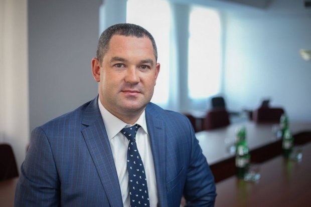 Піар на газі зайнятий, або Чому Порошенко рятує листонош у прямому ефірі