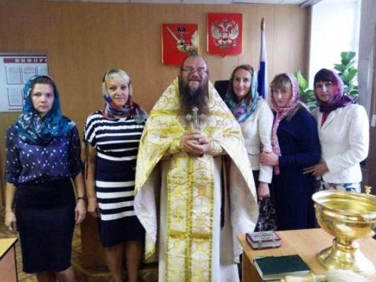 Педофил в рясе: протоиерей русской церкви несколько месяцев насиловал 12-летнюю девочку