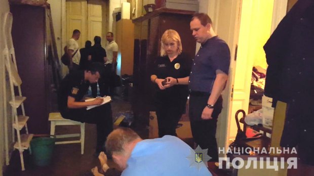 Пенсионер зарезал трех соседей в одесской коммуналке: план вынашивал более года