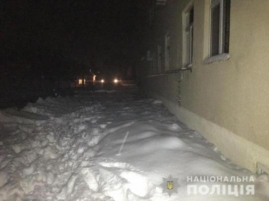 Под Харьковом пьяный мужчина выбросил сына с 4 этажа