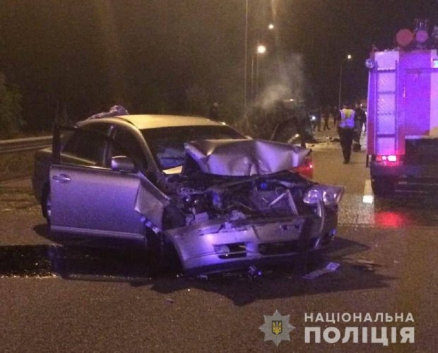 Под Киевом авто с военными попало в ДТП: погибли двое бойцов