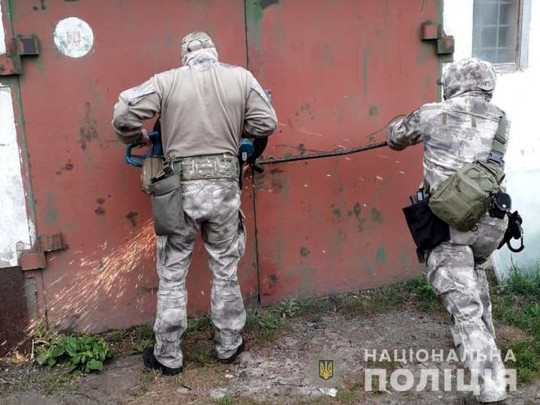 Похищали элитные авто в ЕС и продавали в Украине: в Тернополе задержали банду автоугонщиков (фото)
