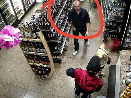 Полиция показала фото второго подозреваемого в нападении на активистку Гандзюк (фото)