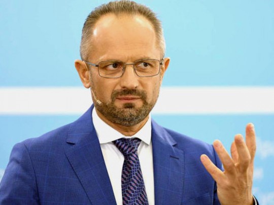 Помолчите: известный политик дал несколько советов команде Зеленского