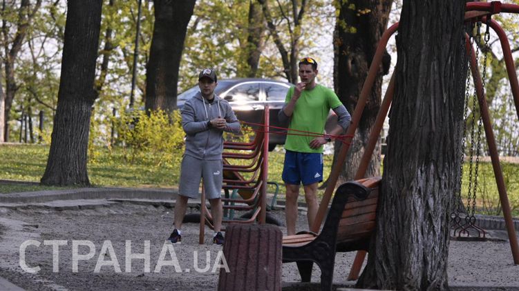 После победы на выборах Зеленский исчез