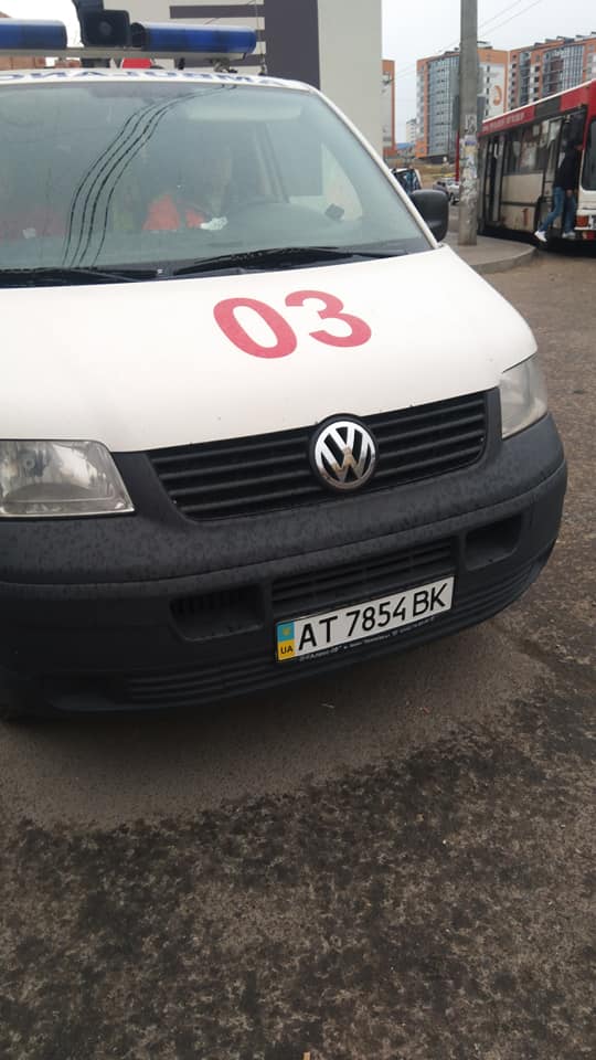 Приехали на вызов пьяные: в Ивано-Франковске сотрудники скорой помощи попали в скандал (фото)