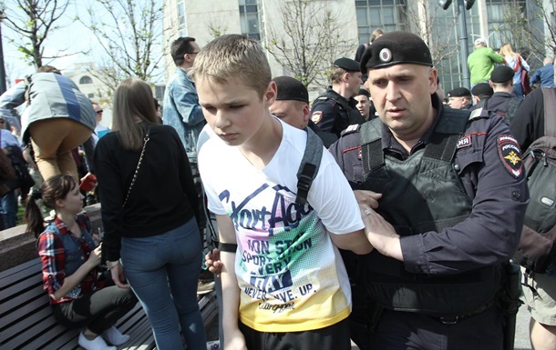 Путин им не царь. Задержана тысяча протестующихСюжет