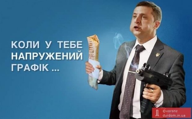 Самые смешные мемы недели: возвращение Михо, шаурма Зеленского, мониторов много, сервер один
