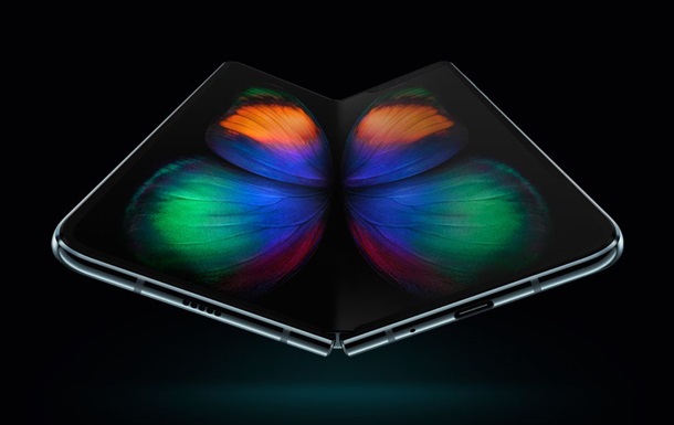 Складной флагман Samsung показали на живом видео