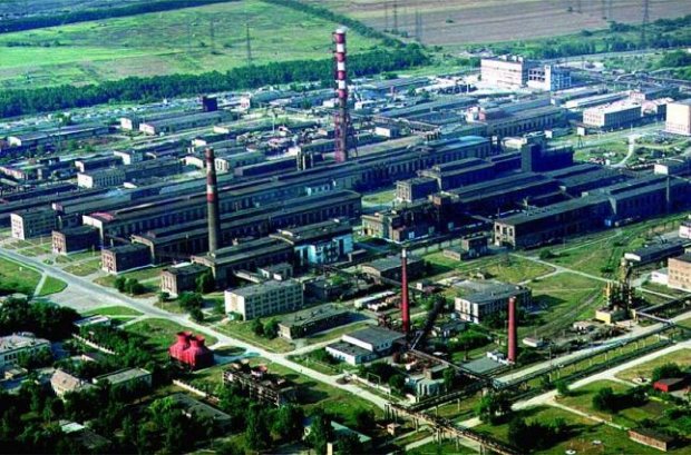 Сколько зарабатывает олигарх Фирташ на заводе-гиганте и кто из чиновников ему помогает