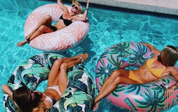 СМИ показали лето богатых детей Instagram