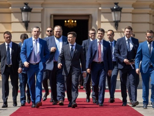 СМИ узнали, куда может переехать Администрация президента Зеленского