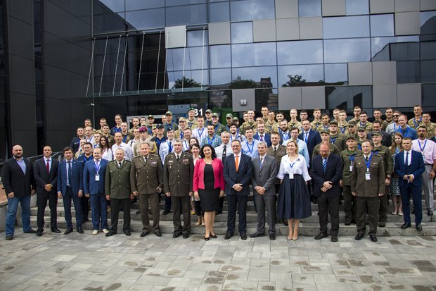 Специалисты НАТО учат украинцев противостоять киберугрозам с помощью соревнований