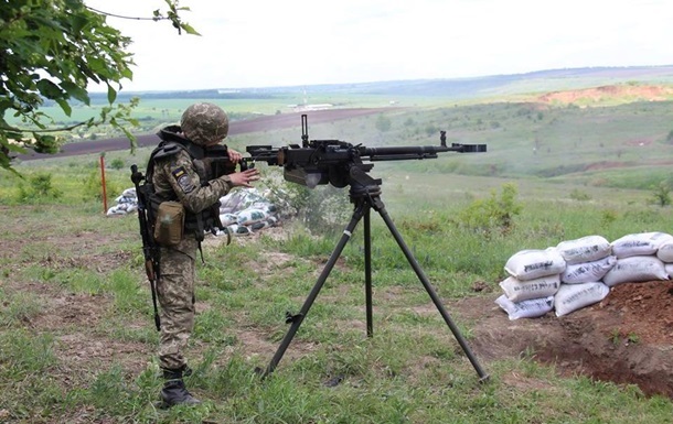 Сутки в ООС: 34 обстрела, двое раненых