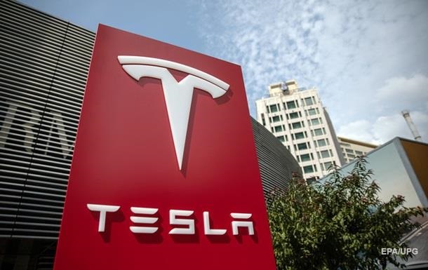 Tesla полностью переходит на продажи онлайн