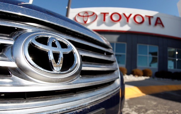 Toyota отзывает 1,7 млн автомобилей