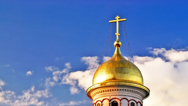 У легендарних Крутах попри тиск громада покинула Московський патріархат