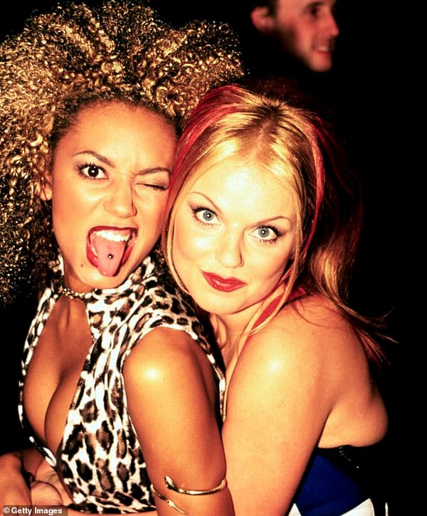 Участница Spice Girls призналась в лесбийской связи с коллегой по группе (фото)