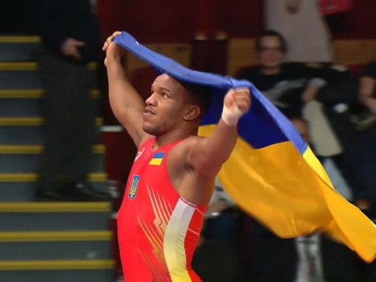 Украинец Беленюк третий раз в карьере стал чемпионом Европы (видео)