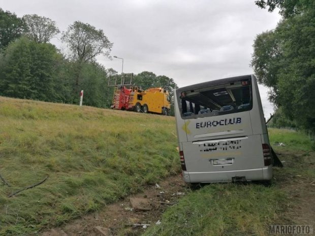 Украинский автобус попал в ДТП в Польше, много пострадавших: фото