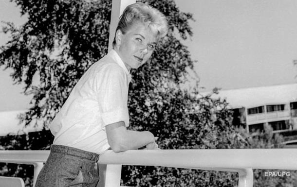 Умерла голливудская певица и актриса Дорис Дэй