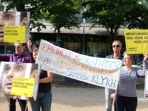 В Берлине прошла акция в поддержку Олега Сенцова