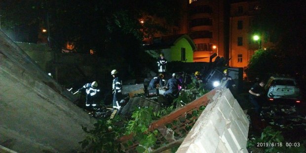 В центре Киева прогремел мощный взрыв: фото, видео