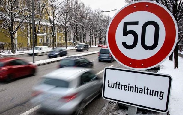 В Германии тинейджер лишился прав через 49 минут после их получения