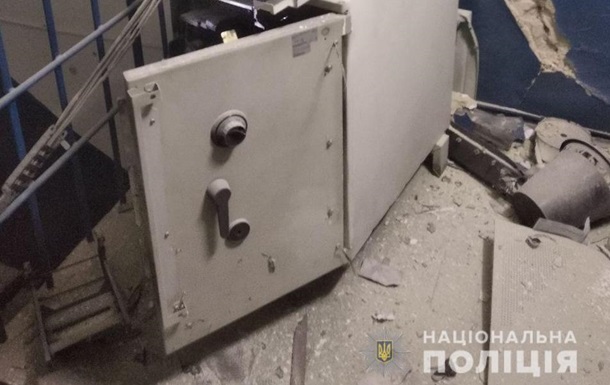 В Харькове взорвали и ограбили банкомат