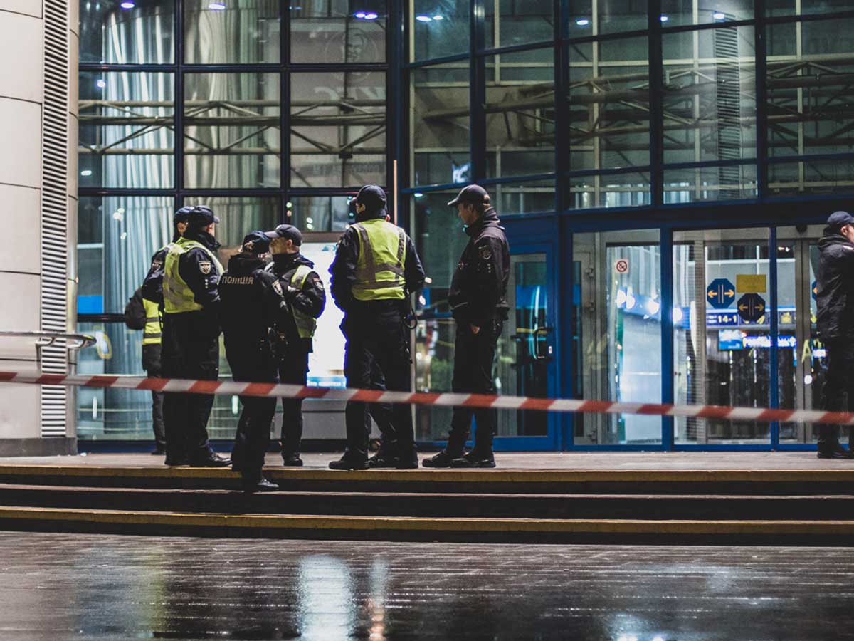 В Киеве эвакуировали людей из здания Центрального вокзала (видео)