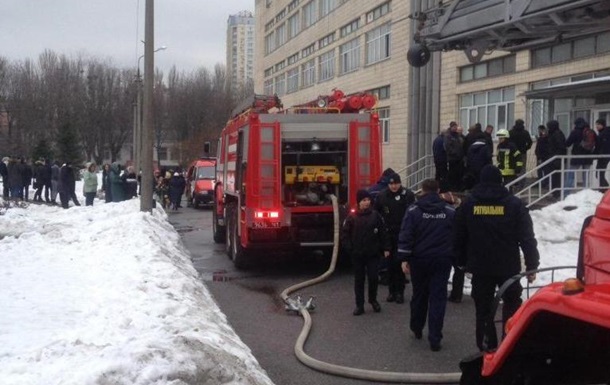 В Киеве эвакуировали университет из-за пожара