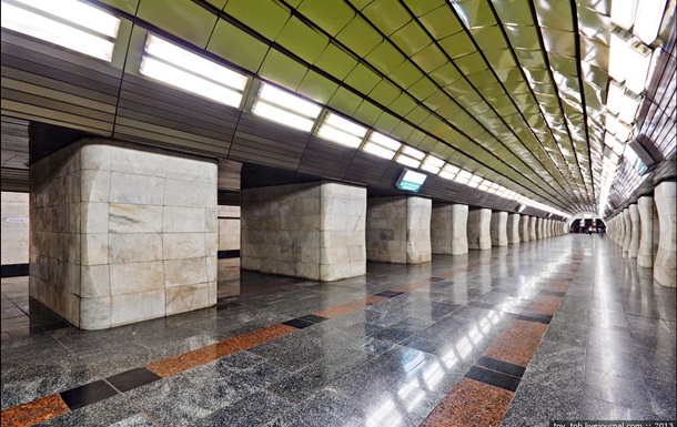 В Киеве из-за минеров закрыты 4 станции метро