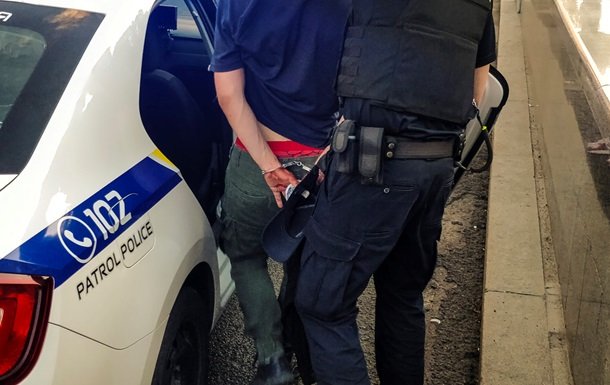 В Киеве после массовой драки пьяные напали на полицию