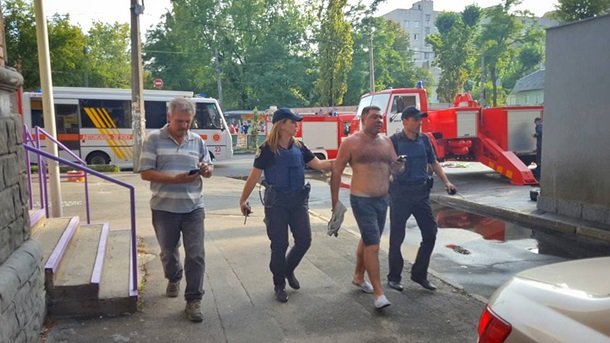 В Киеве пожар в здании телеканала Интер