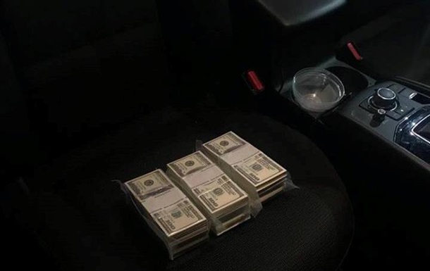 В Киеве при получении $150 тысяч задержали решалу застройщиков