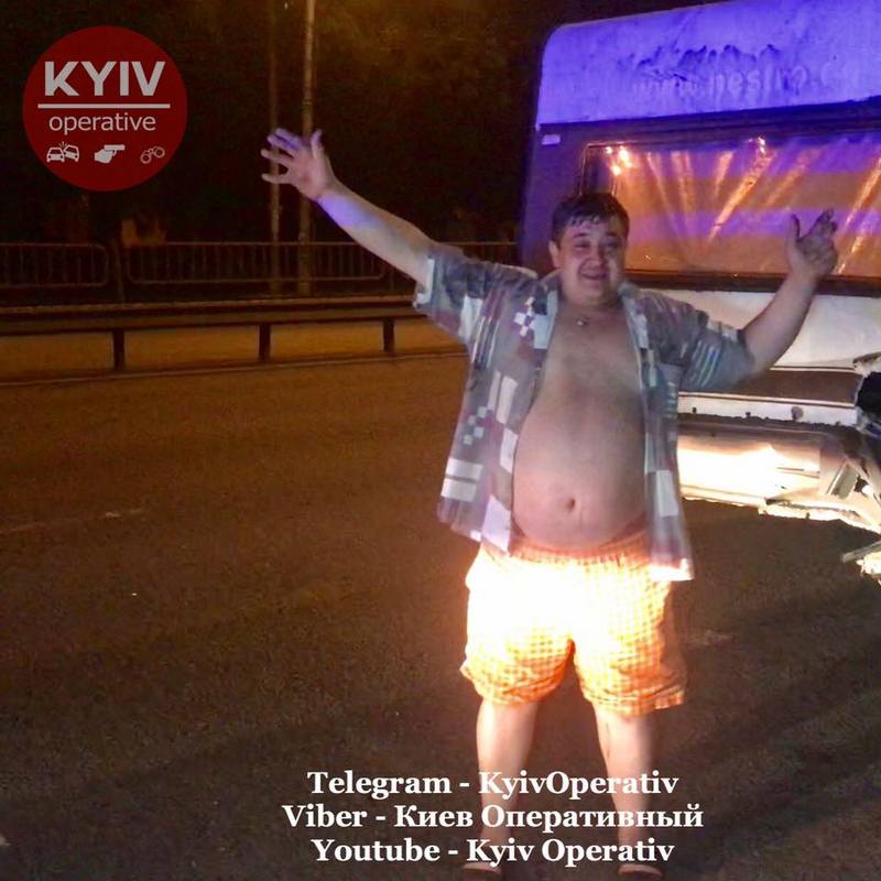В Киеве произошло пьяное ДТП с участием патрульных (фото, видео)