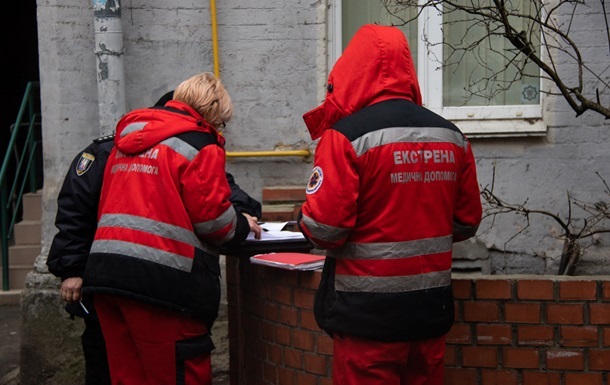 В Киевской области у дороги обнаружили обгоревшее тело мужчины