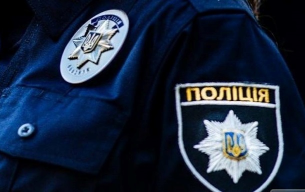 В Киевской области водитель скутера покусал копа