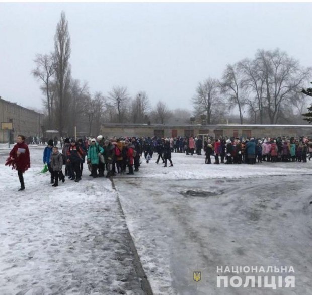 В Кривом Роге вероятно заминировали шесть школ: фото