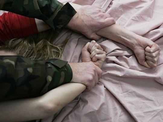 В Прикарпатье военнослужащие изнасиловали 15-летнюю девочку и сняли это на видео