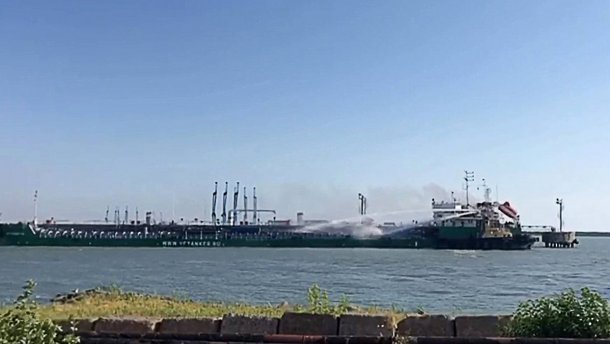 В России произошел взрыв на танкере: есть жертвы (фото и видео)
