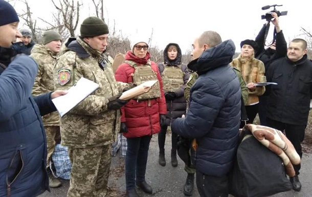 В Украину из ЛНР перевели 42 заключенных